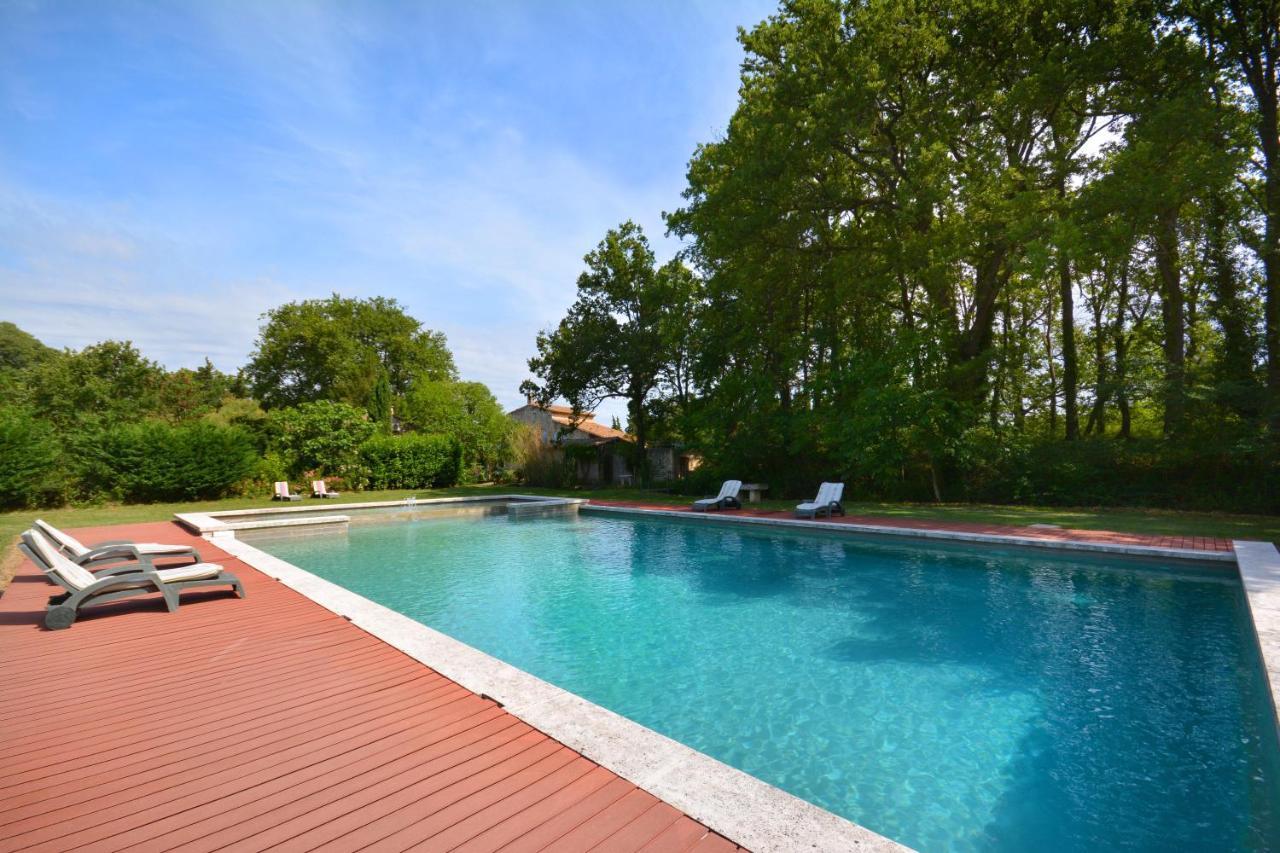 Bed and Breakfast Ancien Mas Du Moulin Eygalières Exterior foto