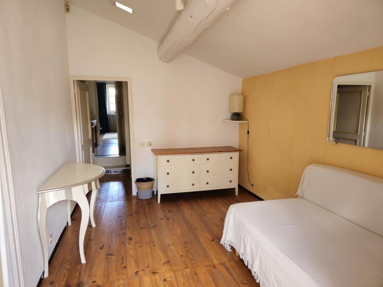 Bed and Breakfast Ancien Mas Du Moulin Eygalières Exterior foto